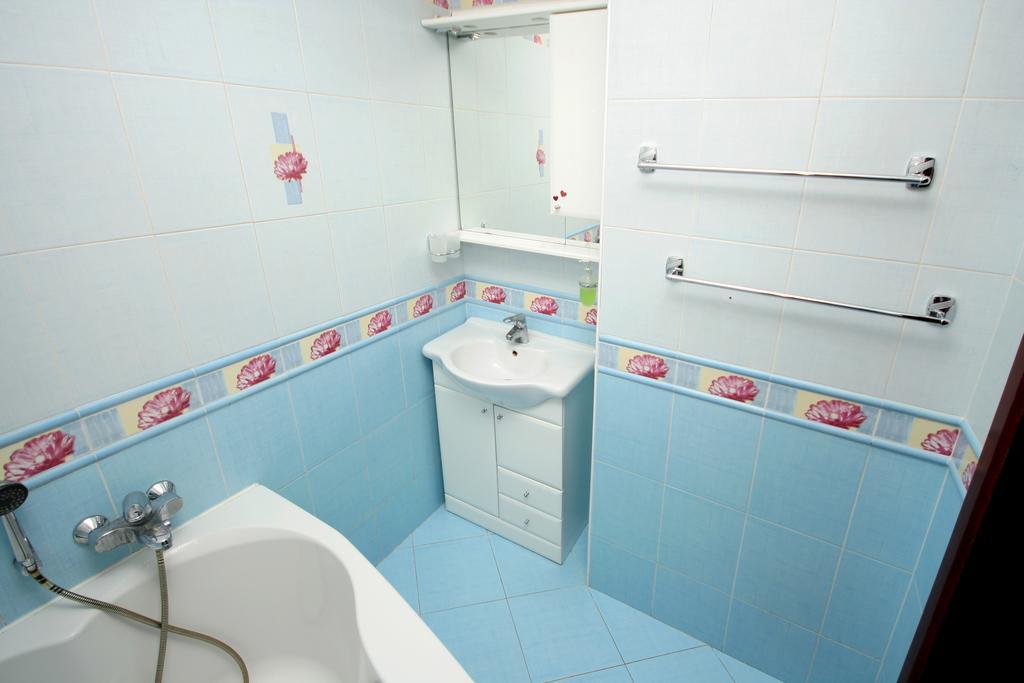 Inn Home Apartments - Livoberezhna Kiev Luaran gambar