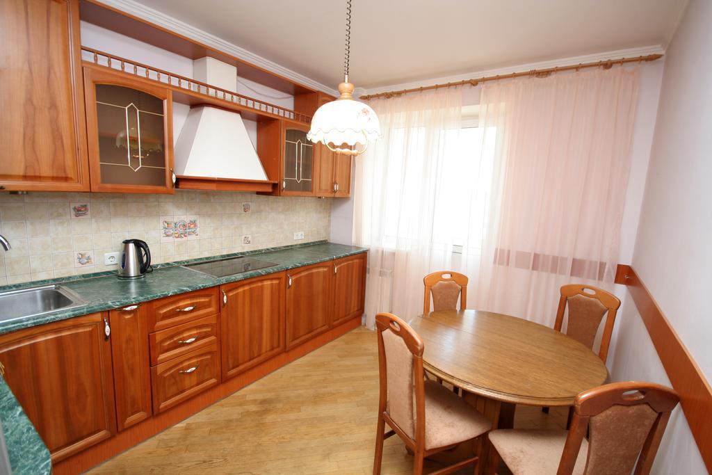Inn Home Apartments - Livoberezhna Kiev Luaran gambar
