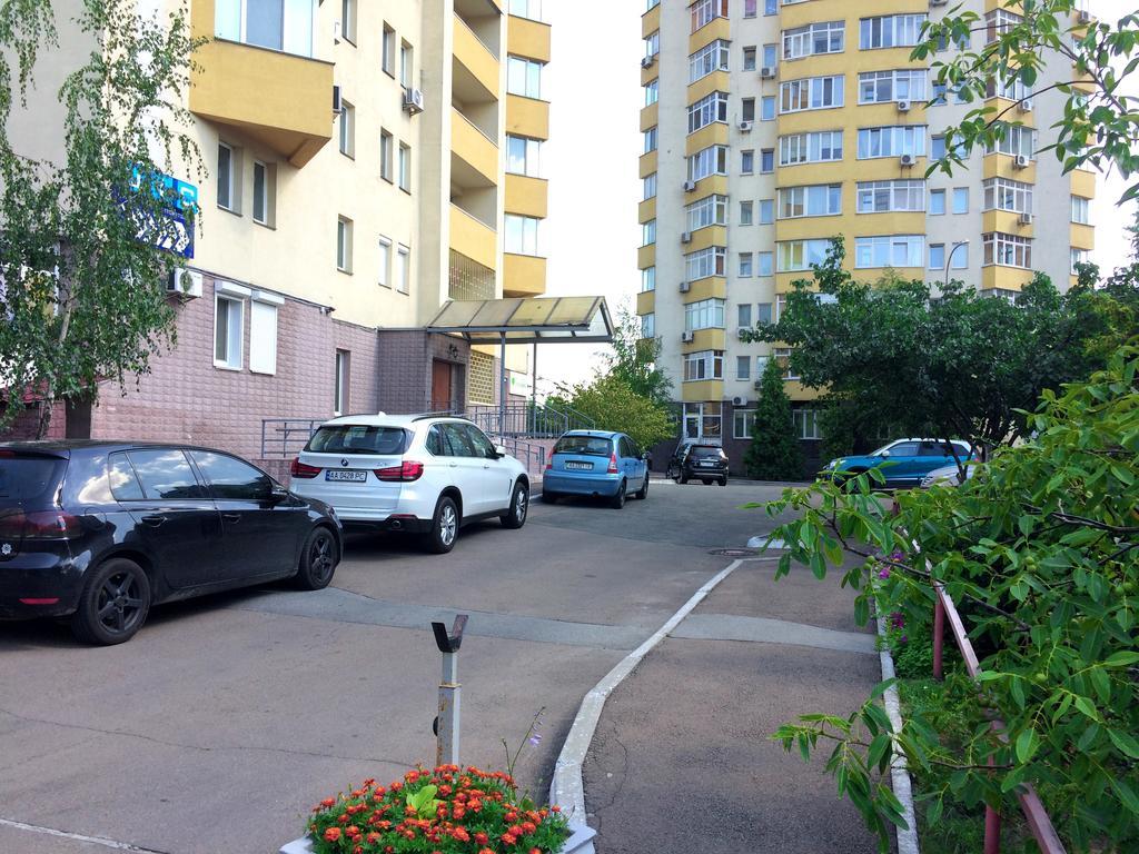 Inn Home Apartments - Livoberezhna Kiev Luaran gambar